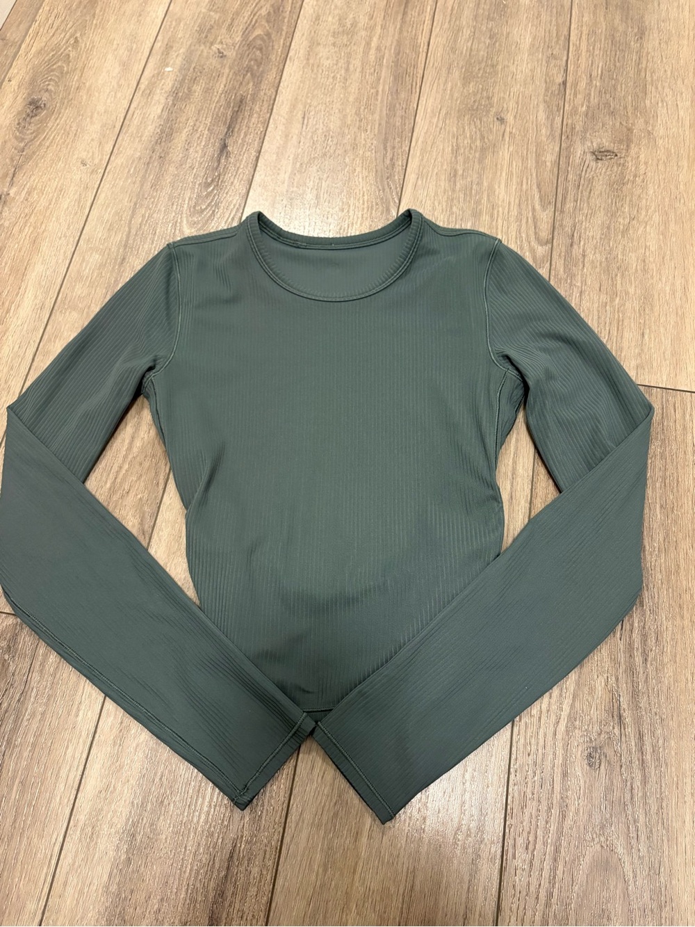 Lululemon Long Sleeve Ripped Twist-Back Top - Picture 2 of 7
